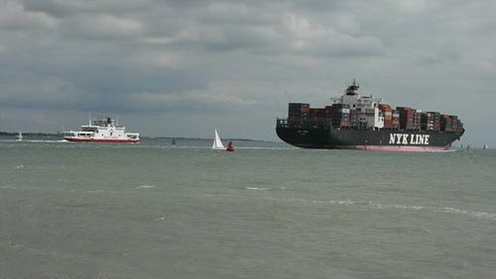cowes-marinas