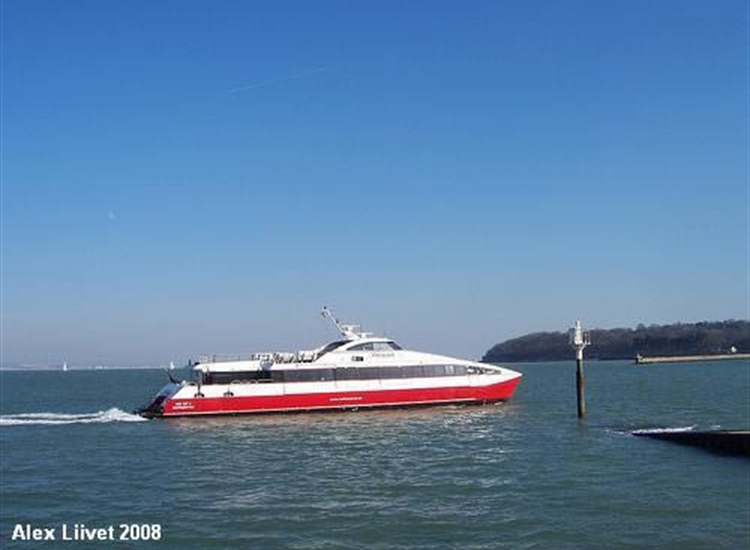 5. Red Jet Fast Cat