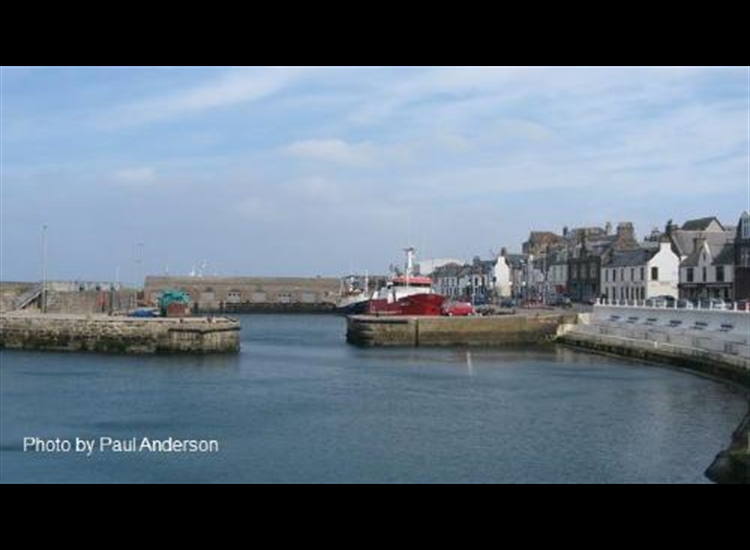 Entrance to the inner harbour