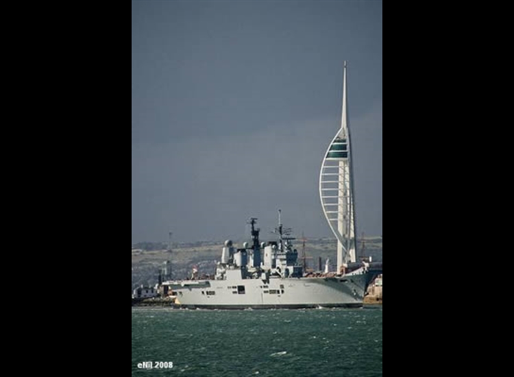 .You may encounter BIG SHIPS in the narrow entrance